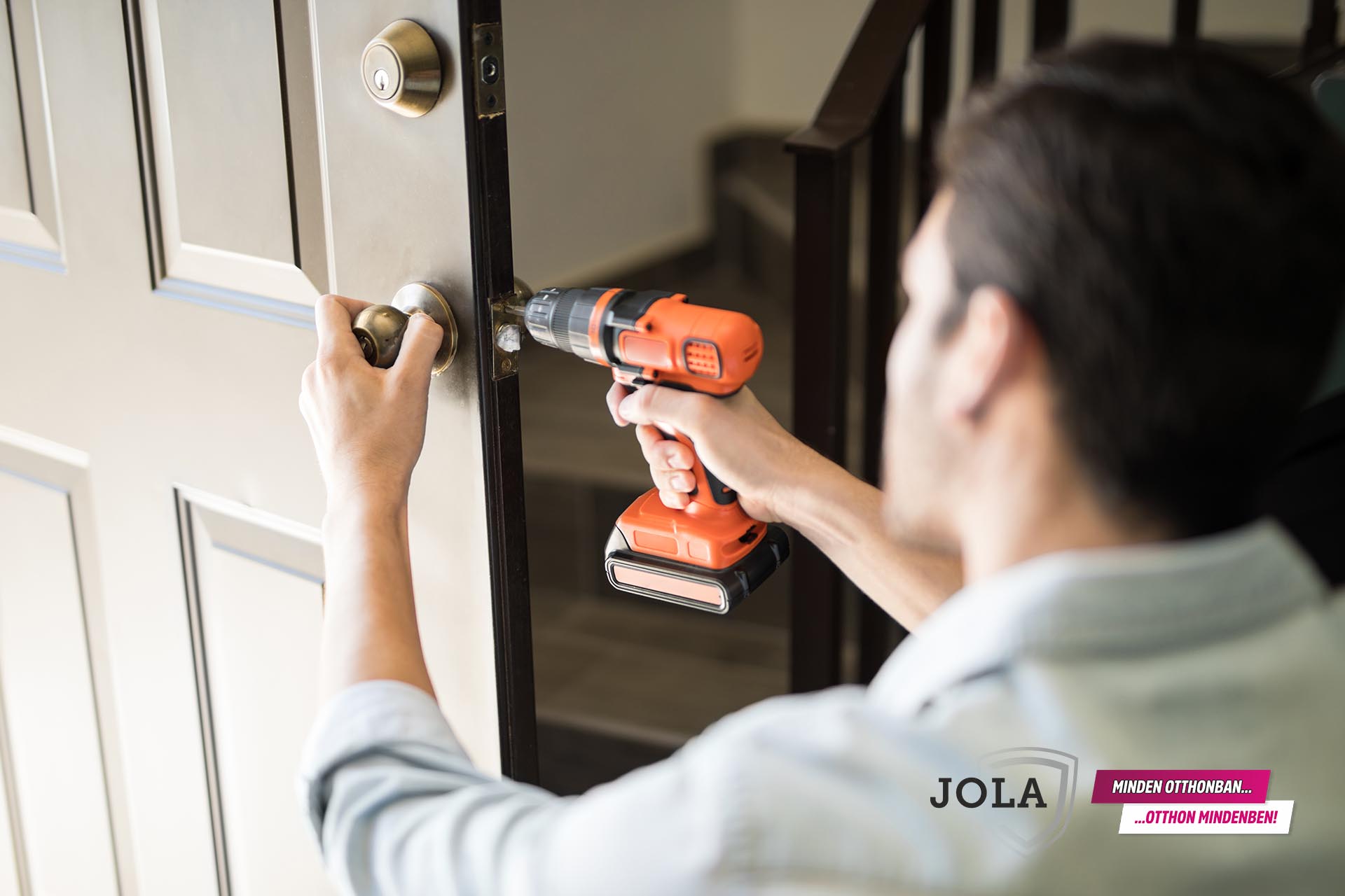 Bejárati ajtó - Beépítés házilag