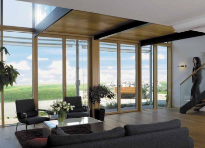 Rejtett vasalatos sorolt műanyag ablakszerkezet erkélyajtóval