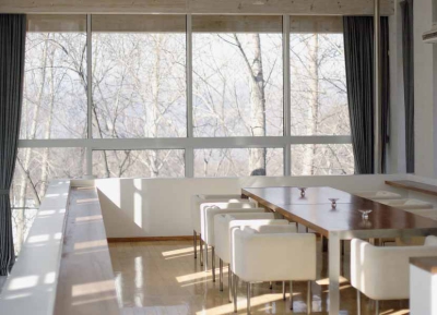 Rejtett vasalatos sorolt ablakszerkezet