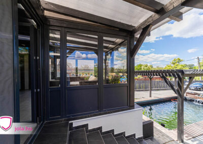 Antracit teraszajtó és ablakok Soroksáron, modern kivitelezés