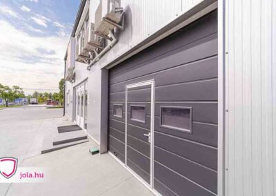 Garázskapu és homlokzati nyílászárók Hódmezővásárhelyen