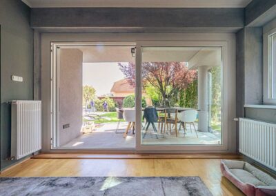 Gealan M9000 bejárati ajtó Gödön, minőségi felújítás részletei