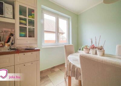 Cegléd - ajtó, ablak referenciaképek