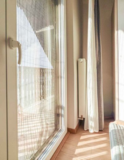 Kömmerling MD88 nyílászáró aranytölgy kívül, fehér belül, Cegléd