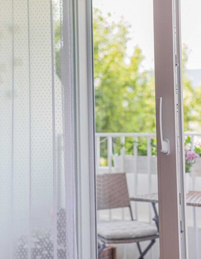 Smoovio toló erkélyajtó Újpesten, kinyitva a teraszra