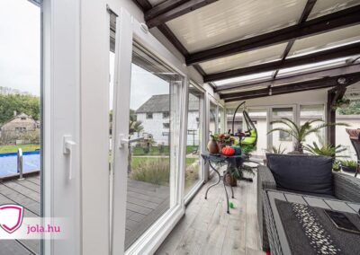 Őcsényi üvegezett terasz új nyílászárói, JOLA Szekszárdtól