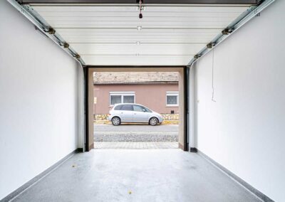 Őcsényi garázskapu és nyílászárók cseréje JOLA Szekszárdtól