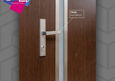 Zrínyi 1 acél Plus ajtó mocsári tölgy színben, Pasa inox kilinccsel, Nagykanizsa