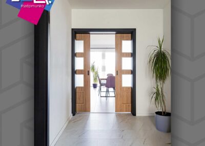 Szatmár 5 kétszárnyú tolóajtó tölgy mintával, antracit tokkal Sopronkövesden