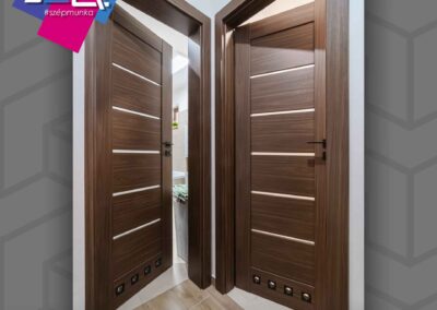 IN23 panel bejárati ajtó és beltéri ajtó dió színben Paks