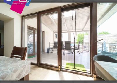 Toló-bukó erkélyajtó dió színben, Paks