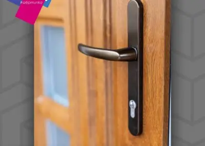 Gealan Linear bejárati ajtó, aranytölgy külső, fehér belső, Győr