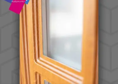 Gealan Linear ajtó részlet, aranytölgy külső felülettel, Győr