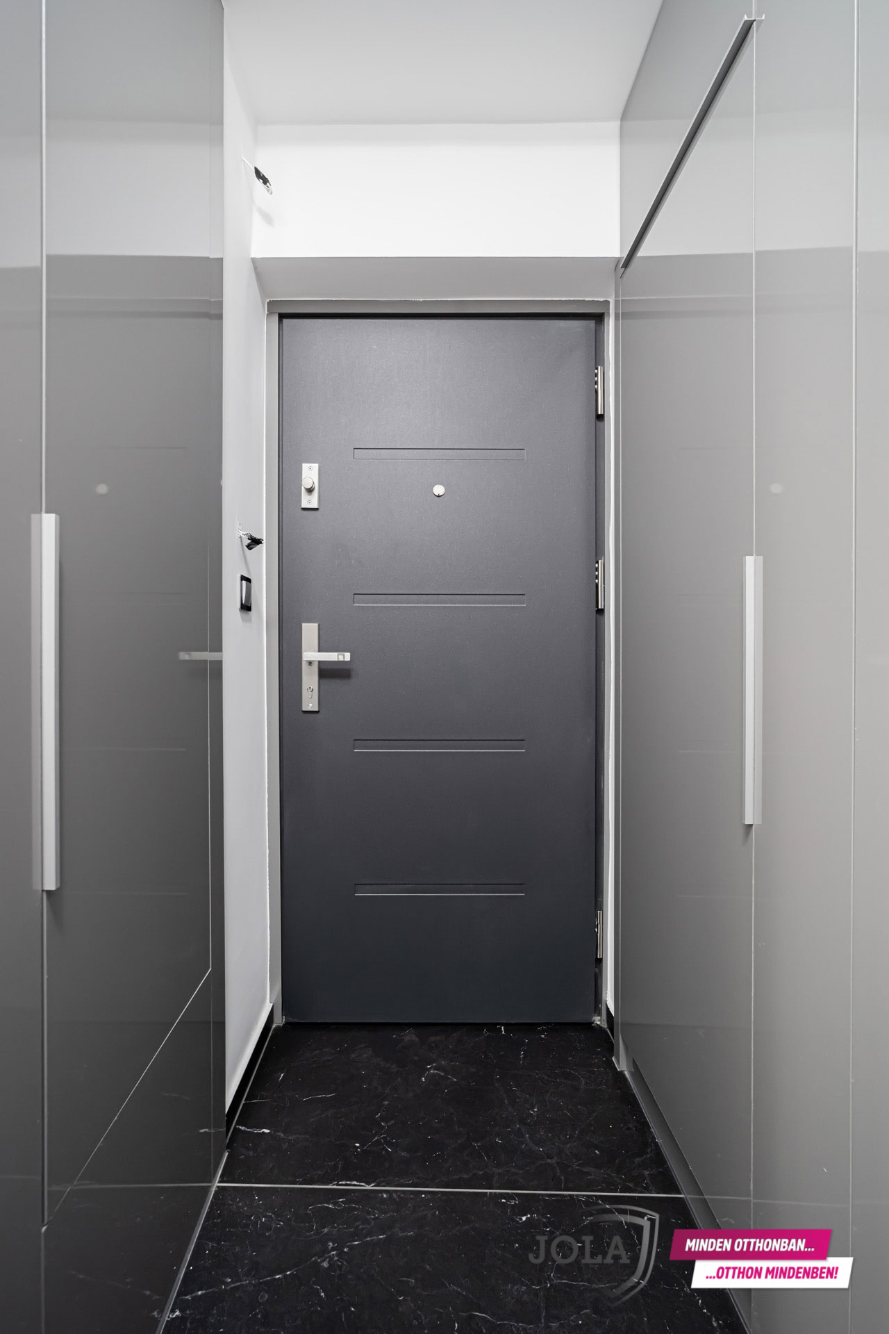 Acél Plus bejárati ajtó | Jola Garázskapu | Jola