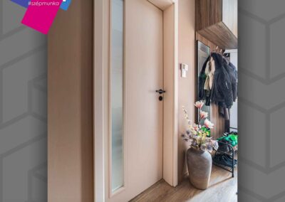 Üveges műanyag bejárati ajtó Szigethalmon – Gealan Linear In-24