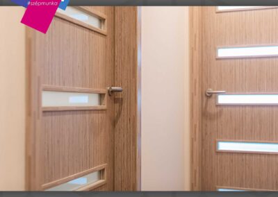 Tölgy színű beltéri ajtó üvegezett panellel, Zalaegerszeg, JOLA kivitelezés