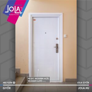 HiSec Modern fehér acél bejárati ajtó, beépítve Győrben