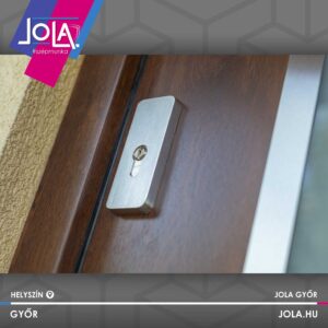 Dió színű Zrínyi Acél Plus bejárati ajtó inox biztonsági zárral Győrben